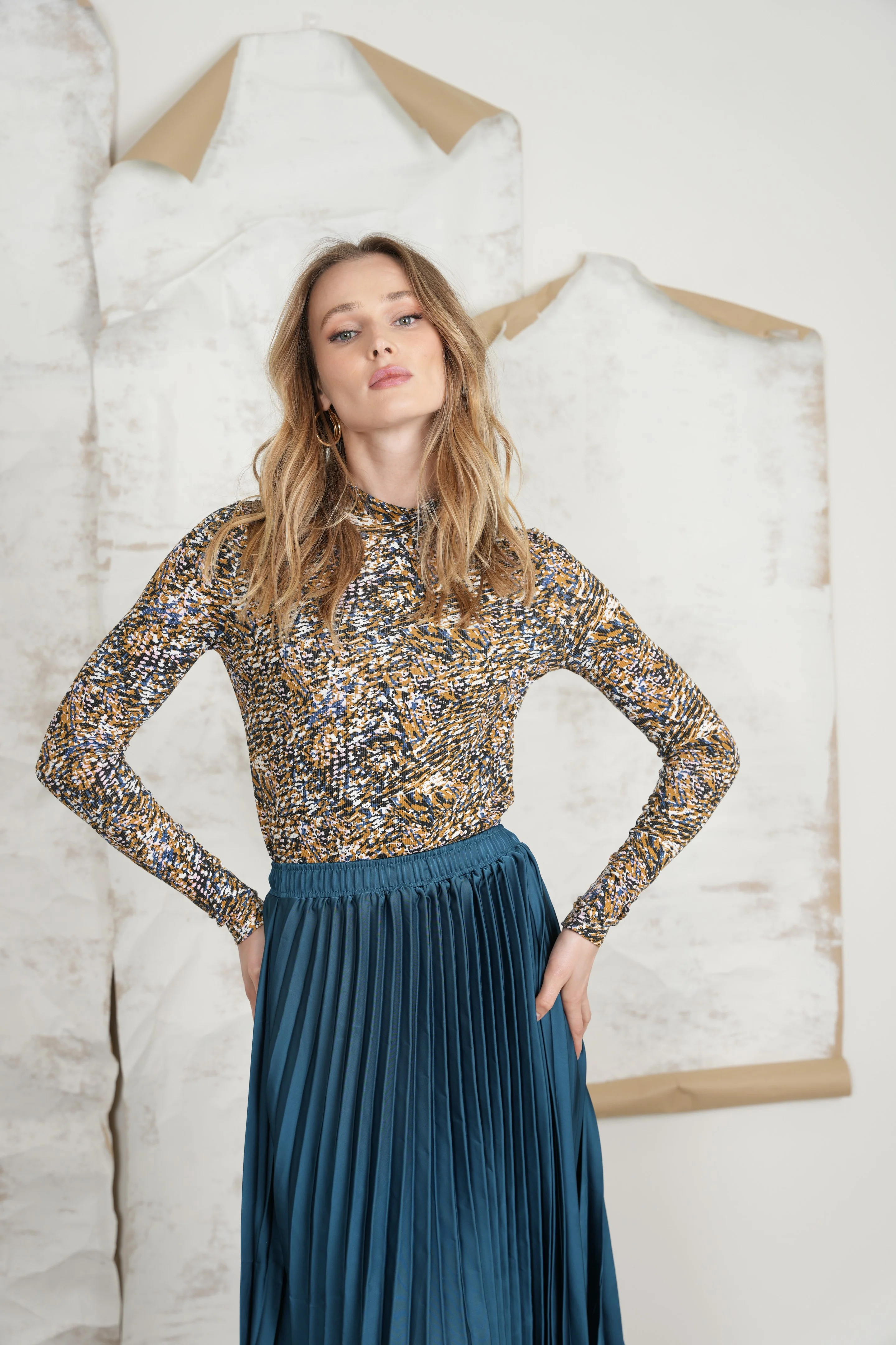 Print Rib Mock Neck - Image 13