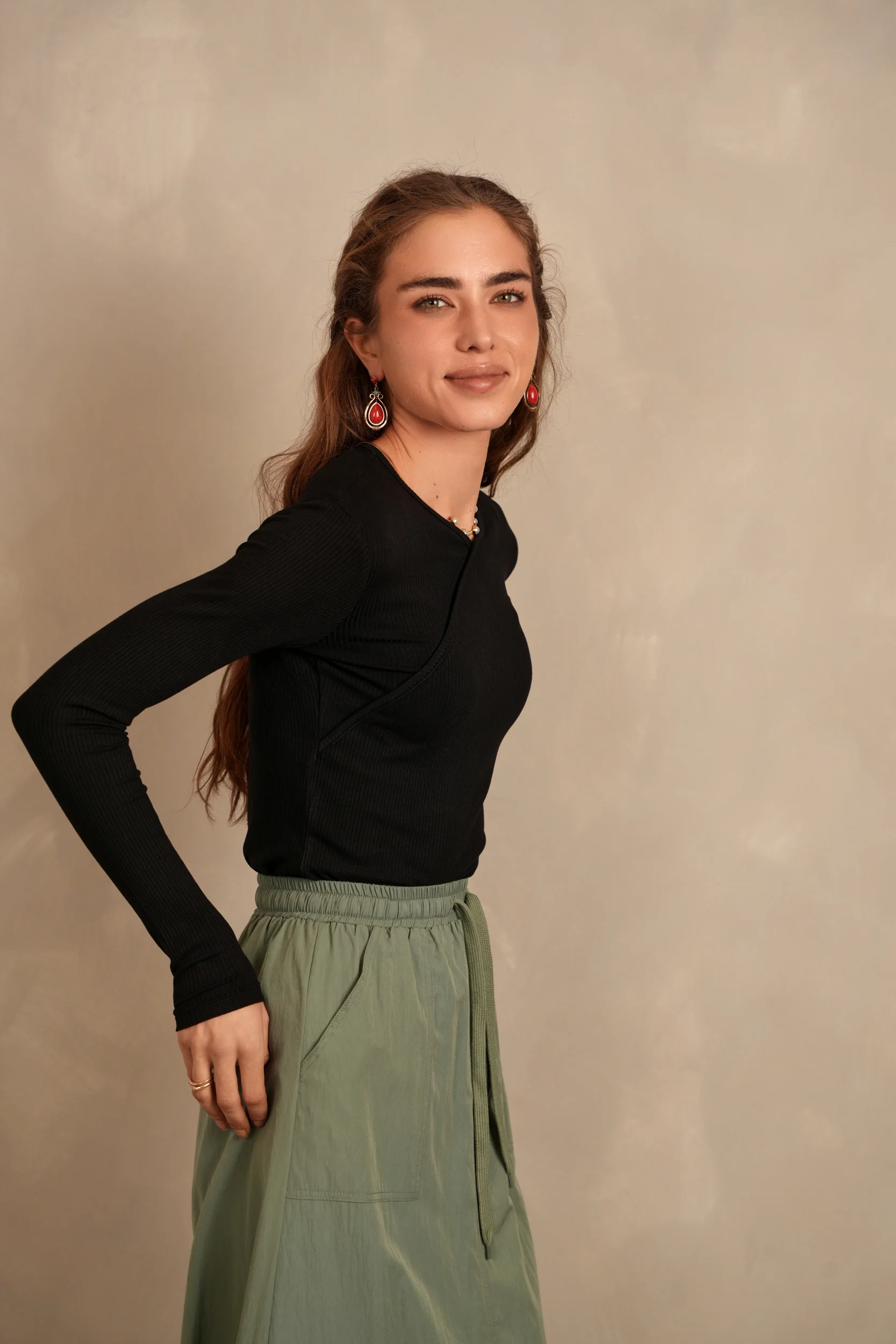 Soft Rib V tee - Image 26