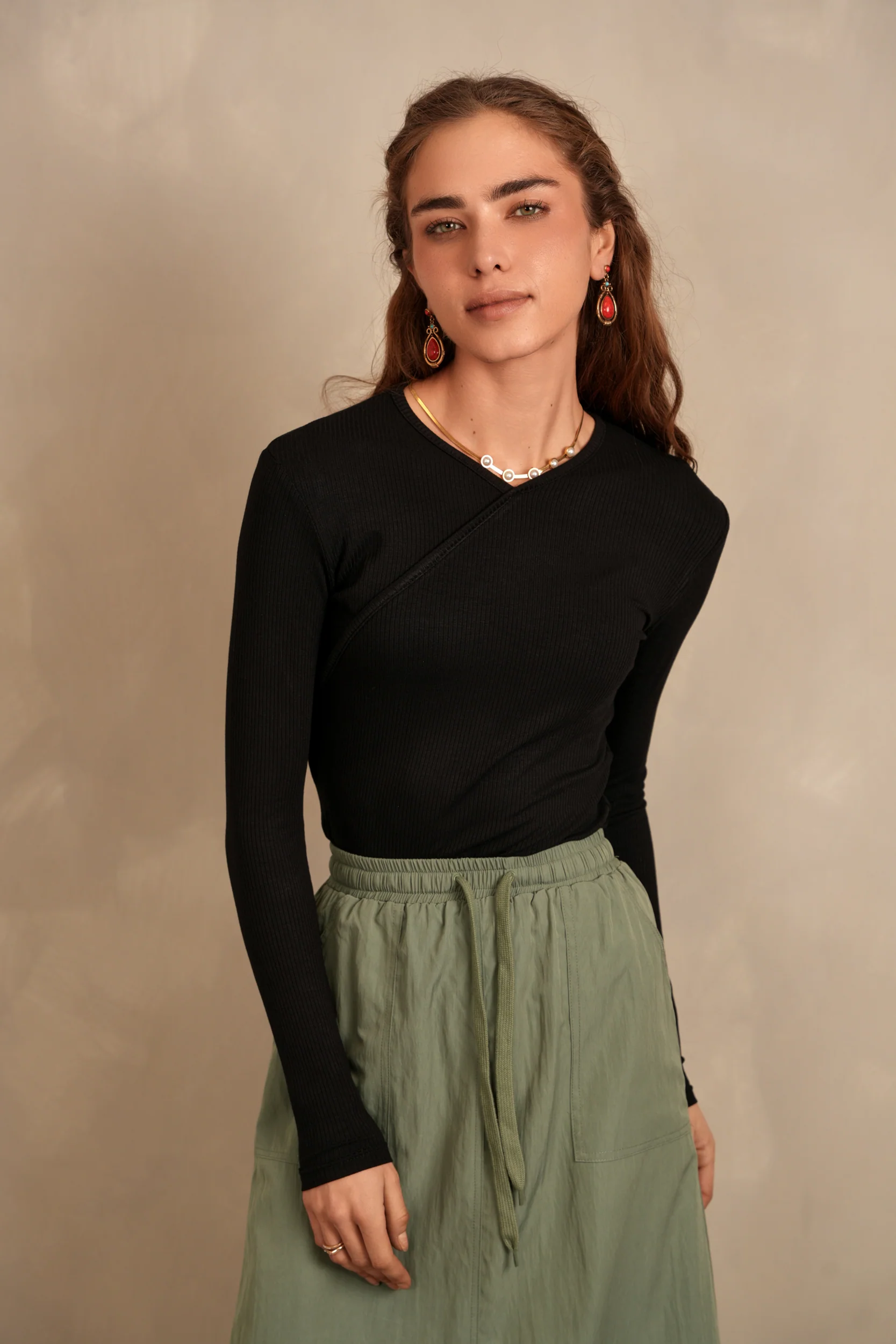 Soft Rib V tee - Image 28