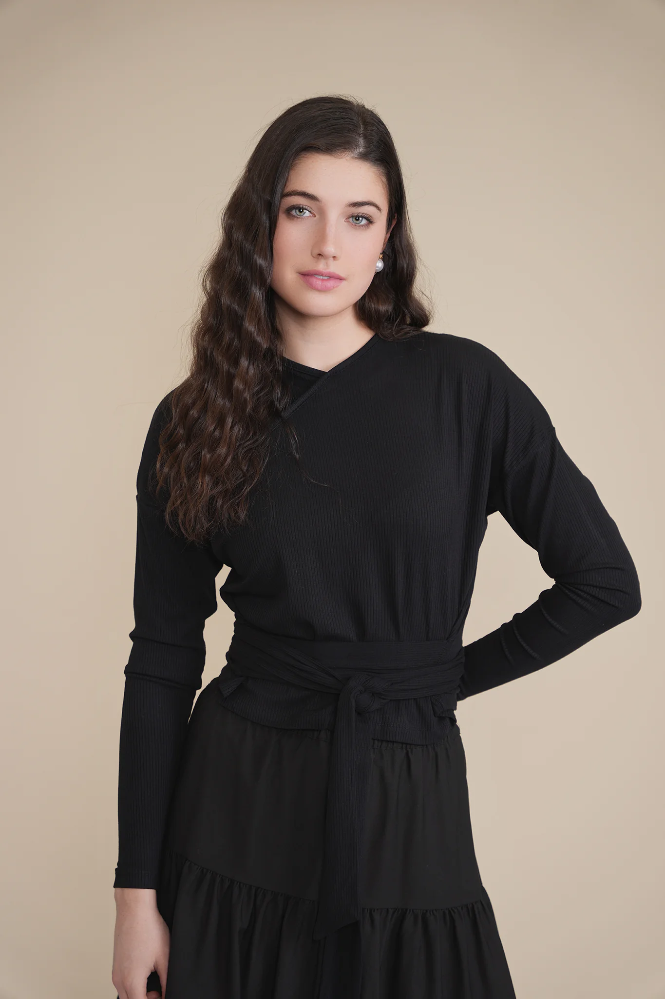 Soft Rib Tie V Tee - Image 4
