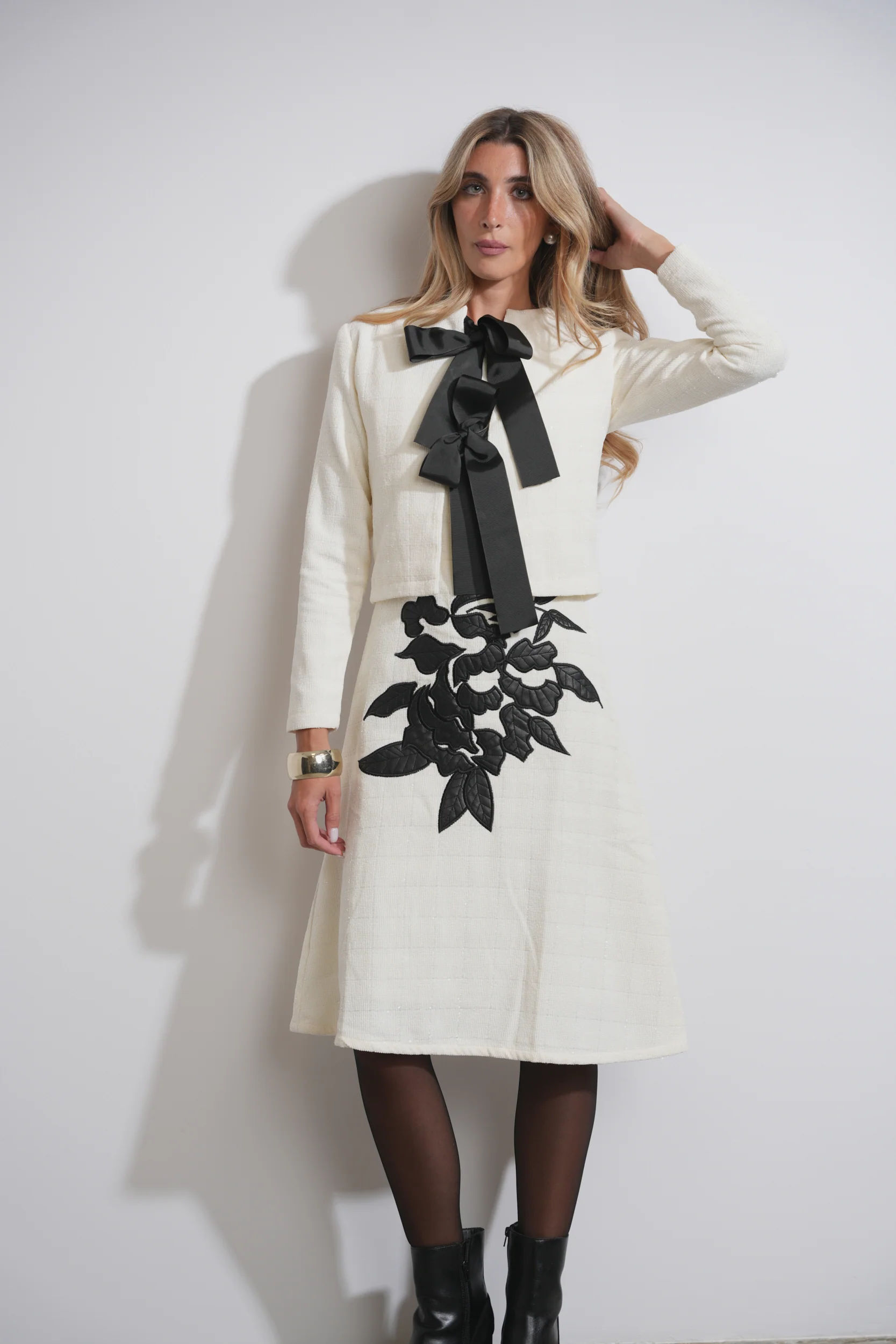 The Eleanor Embroidered Tweed Jumper - Image 20