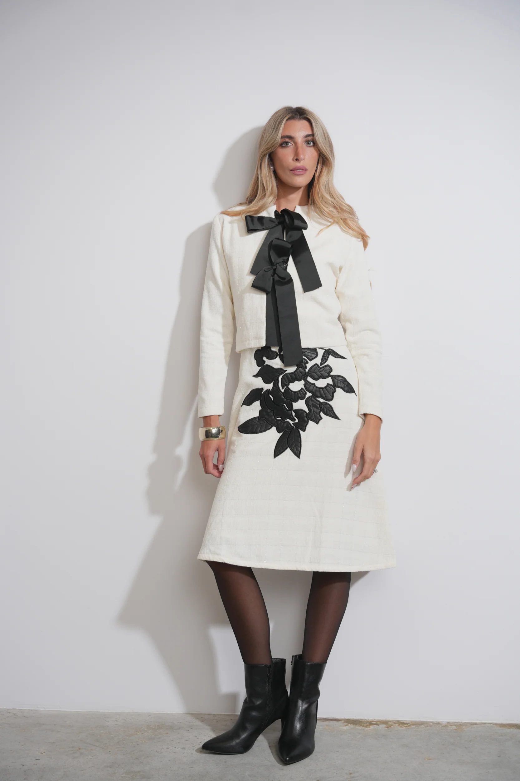 The Eleanor Embroidered Tweed Jumper - Image 21