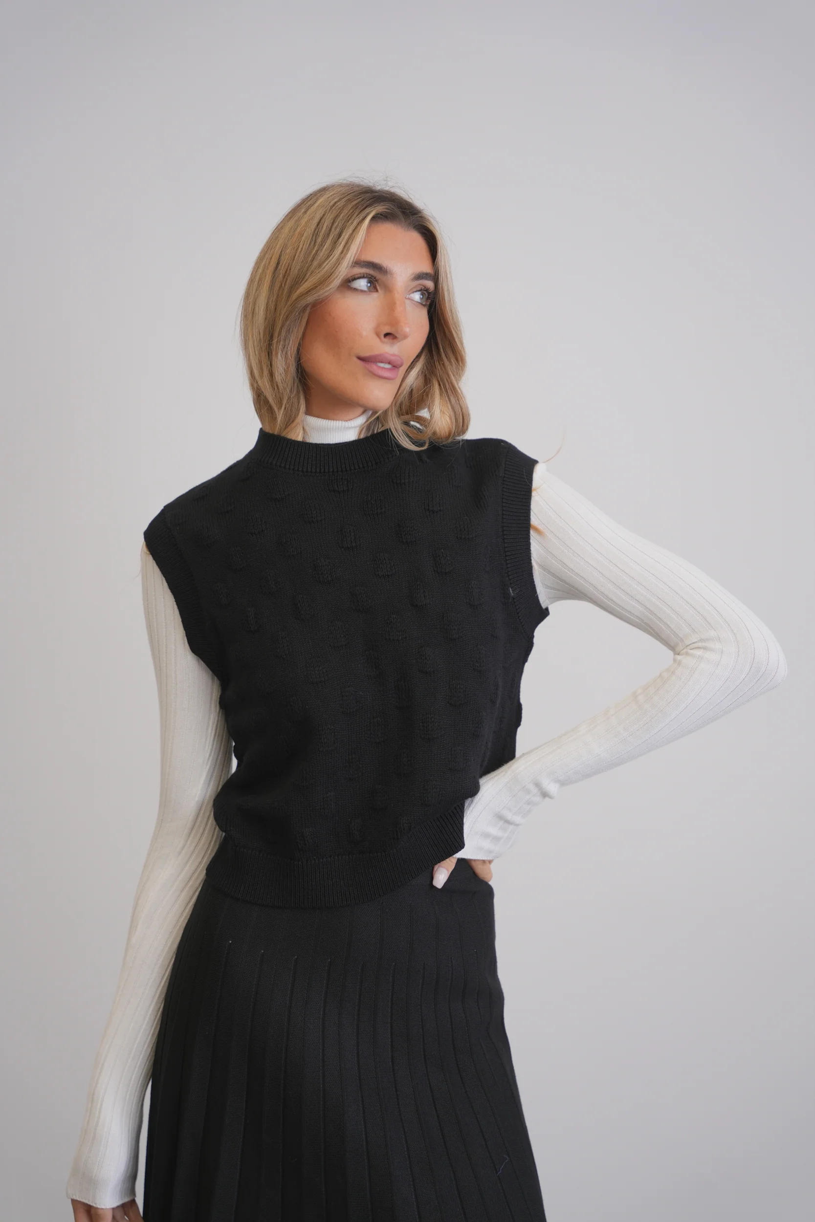 Circle Sweater Vest - Image 6
