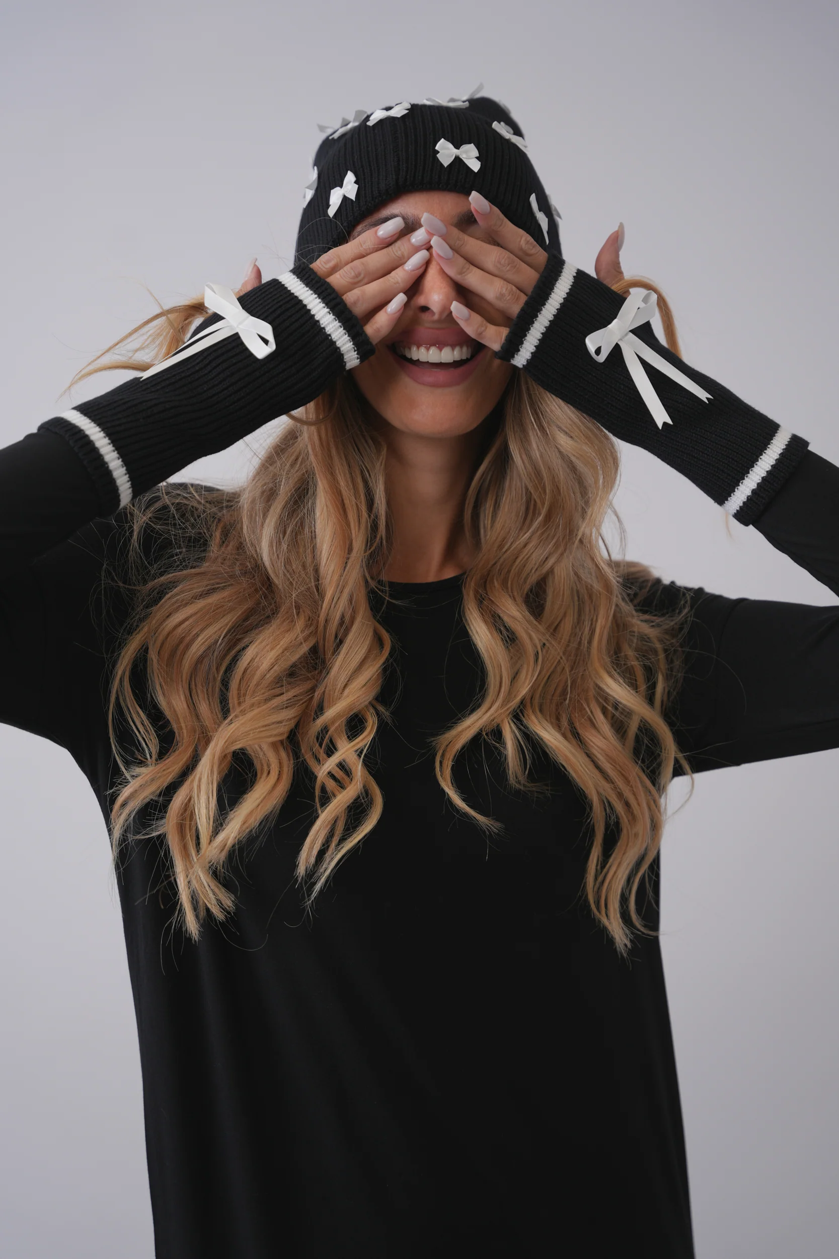 Bow Gloves - Image 11
