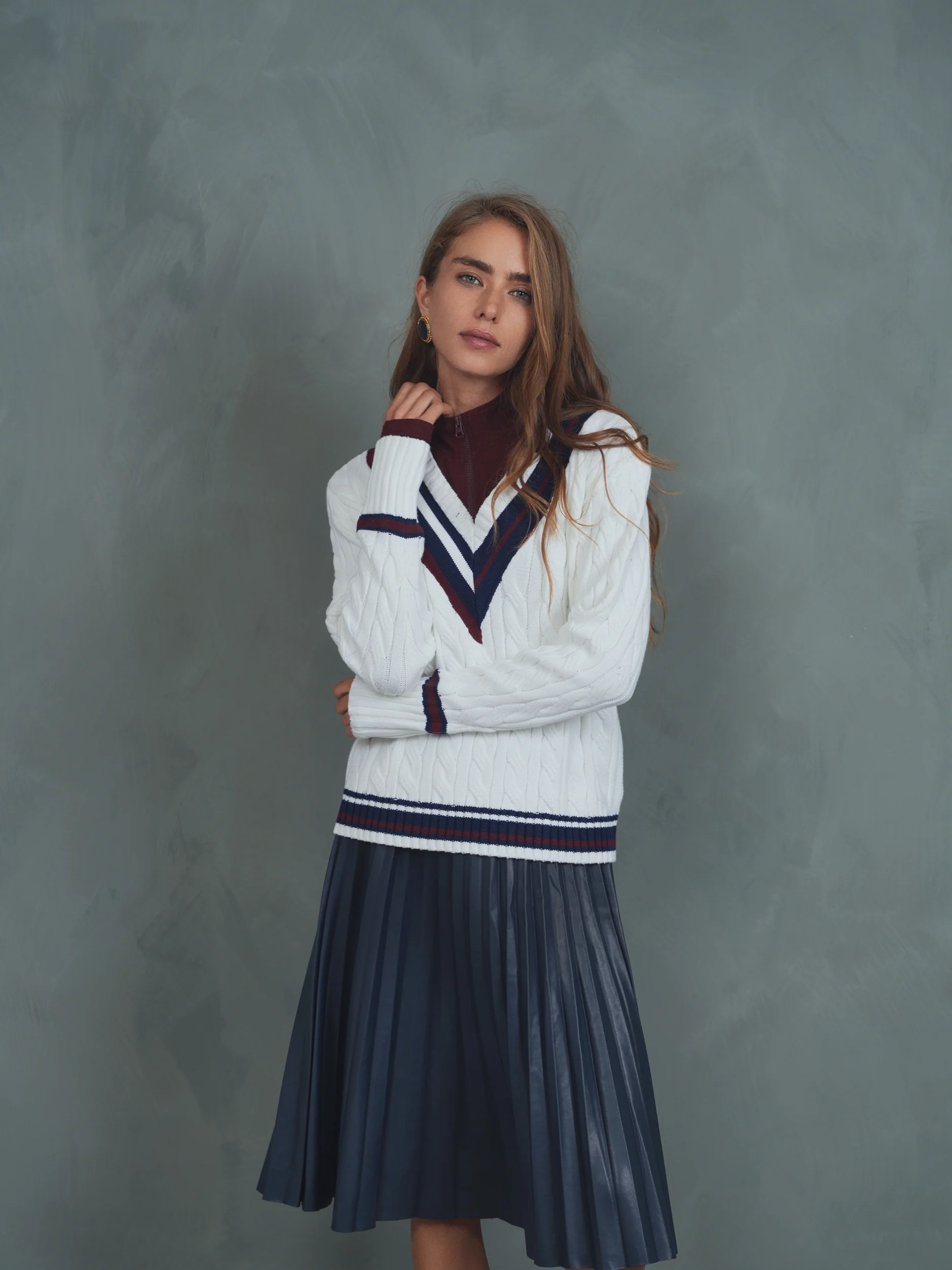 Cable Knit V-Neck Sweater - Image 11