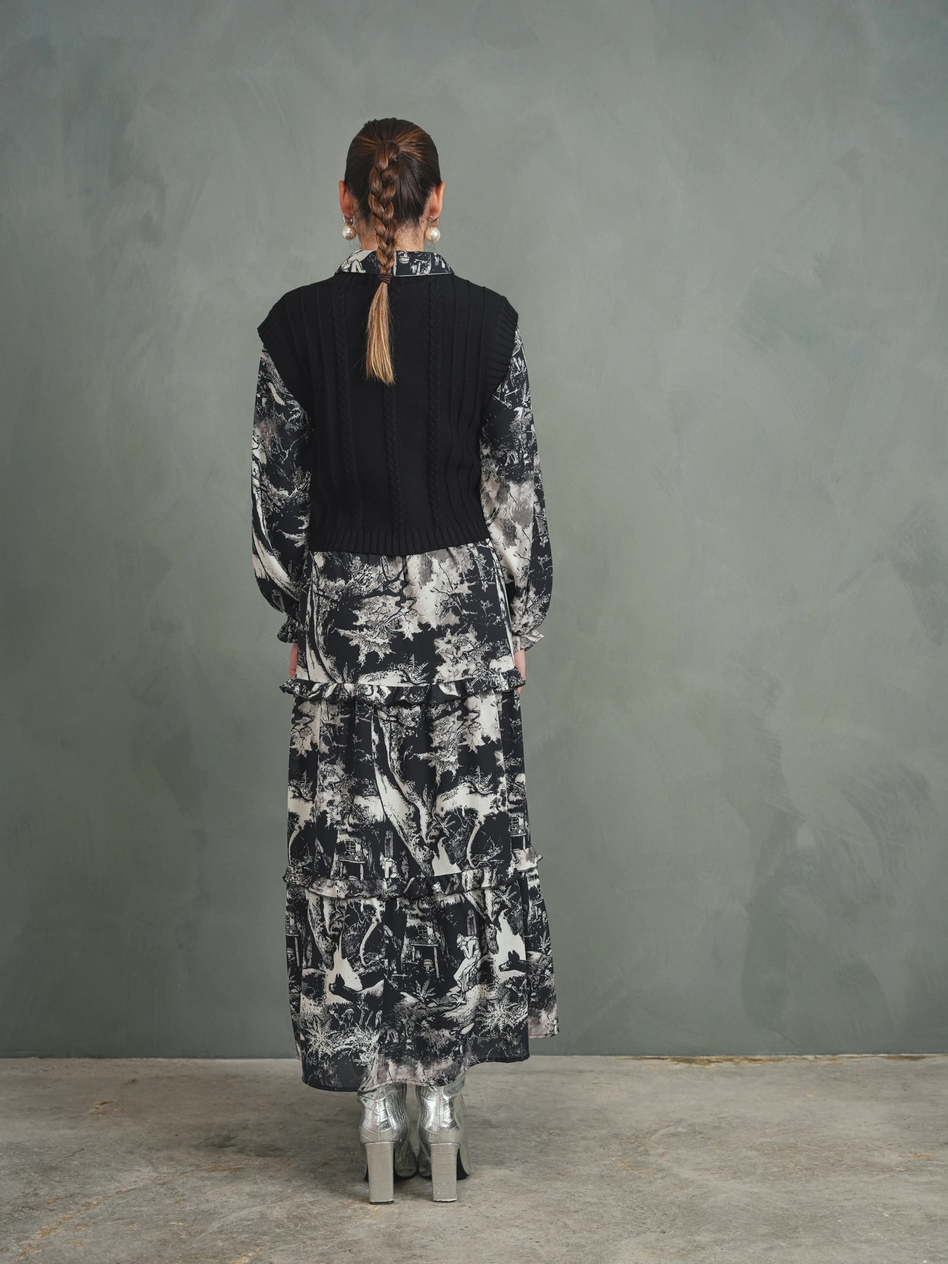 Cable Knit Vest - Image 7