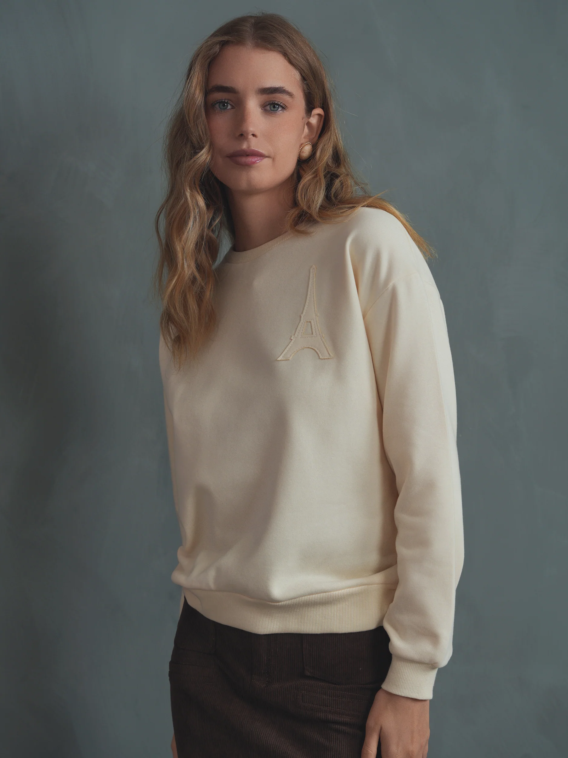 Eiffel Sweatshirt - Image 10