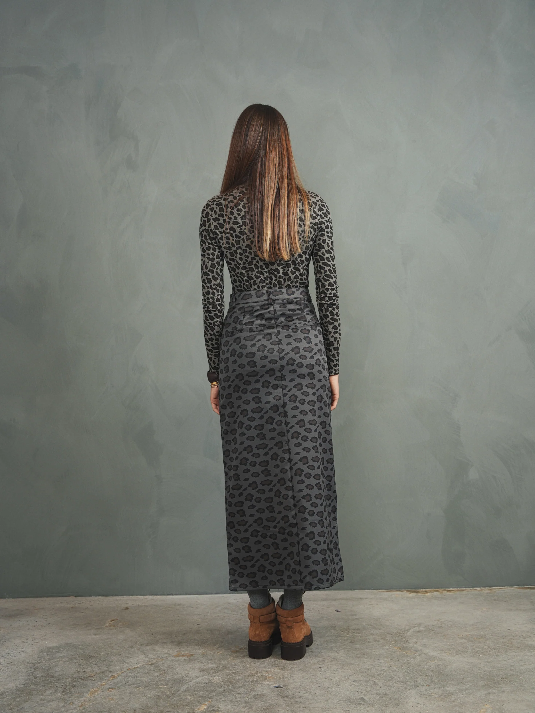 Front Slit Skirt - Image 12