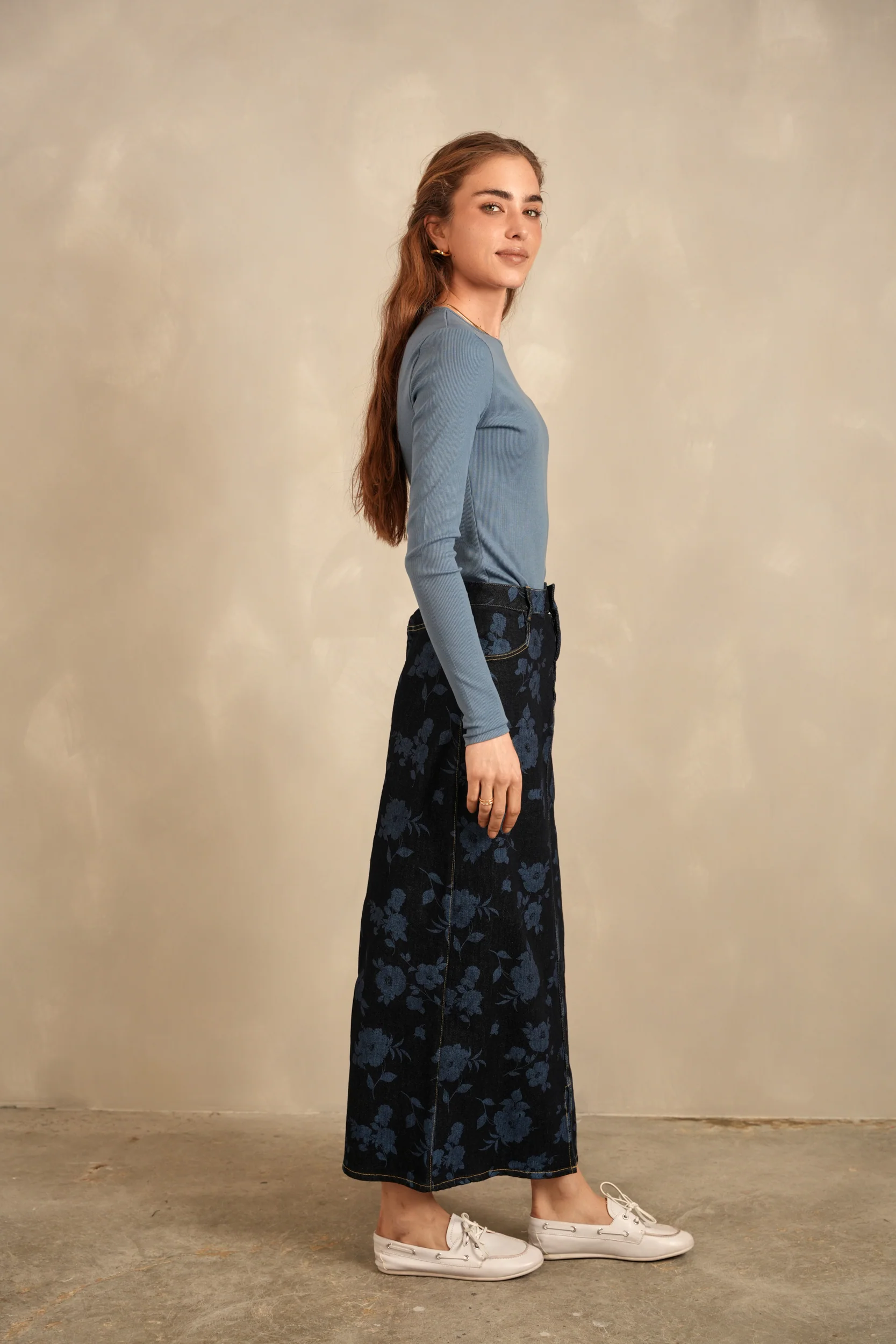 Rib Tee w/ V-Neck - Image 19