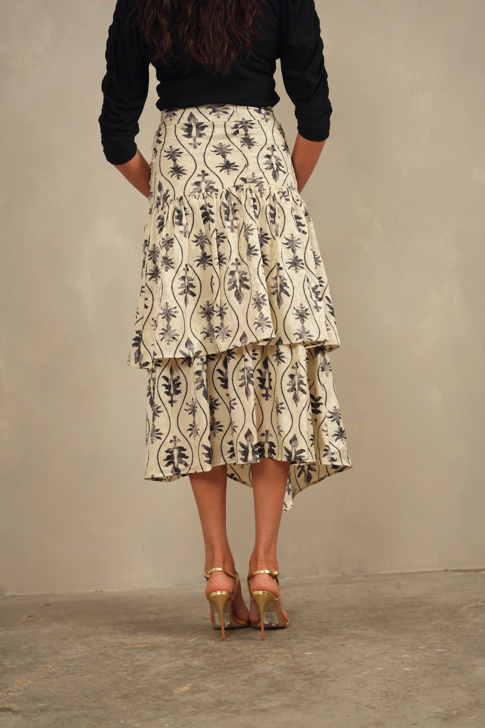 High-Low Ruched Skirt - Image 5